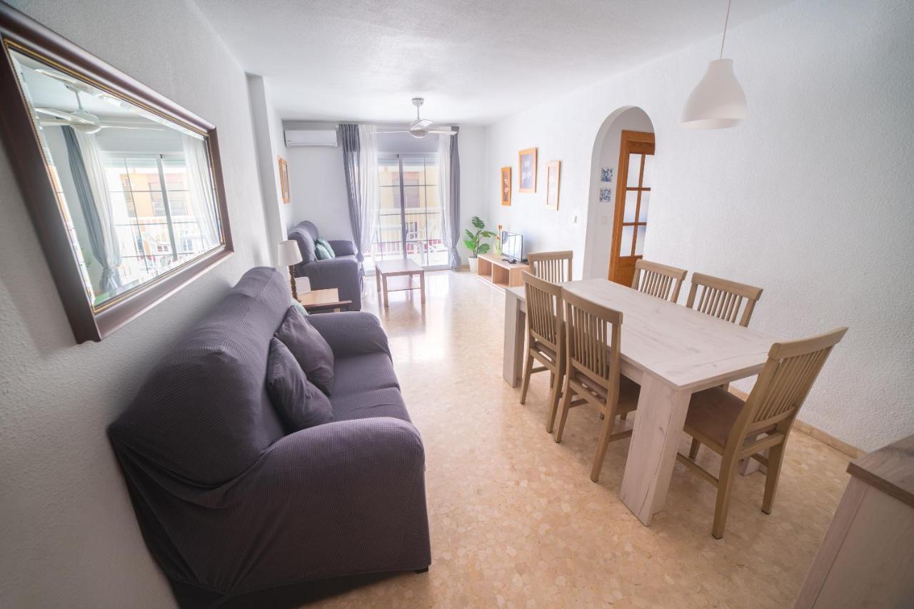 Con Piscina Y Terraza A 50 Metros De La Playa Apartment *